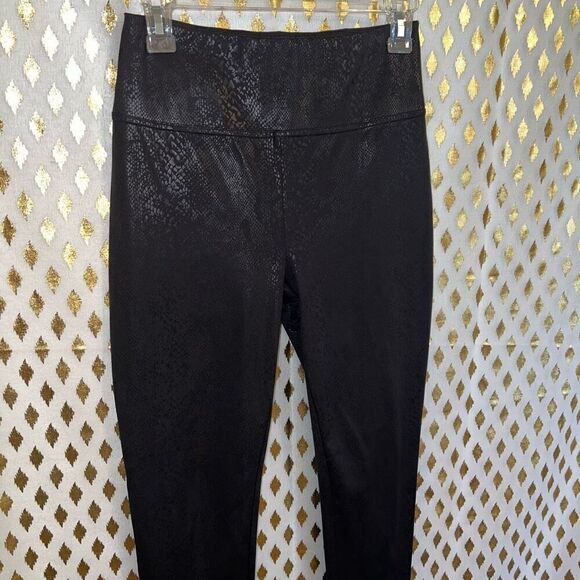 Hollister and Jennifer Lopez leggings wet look black vinyl snakeskin bundle set - Picture 7 of 8